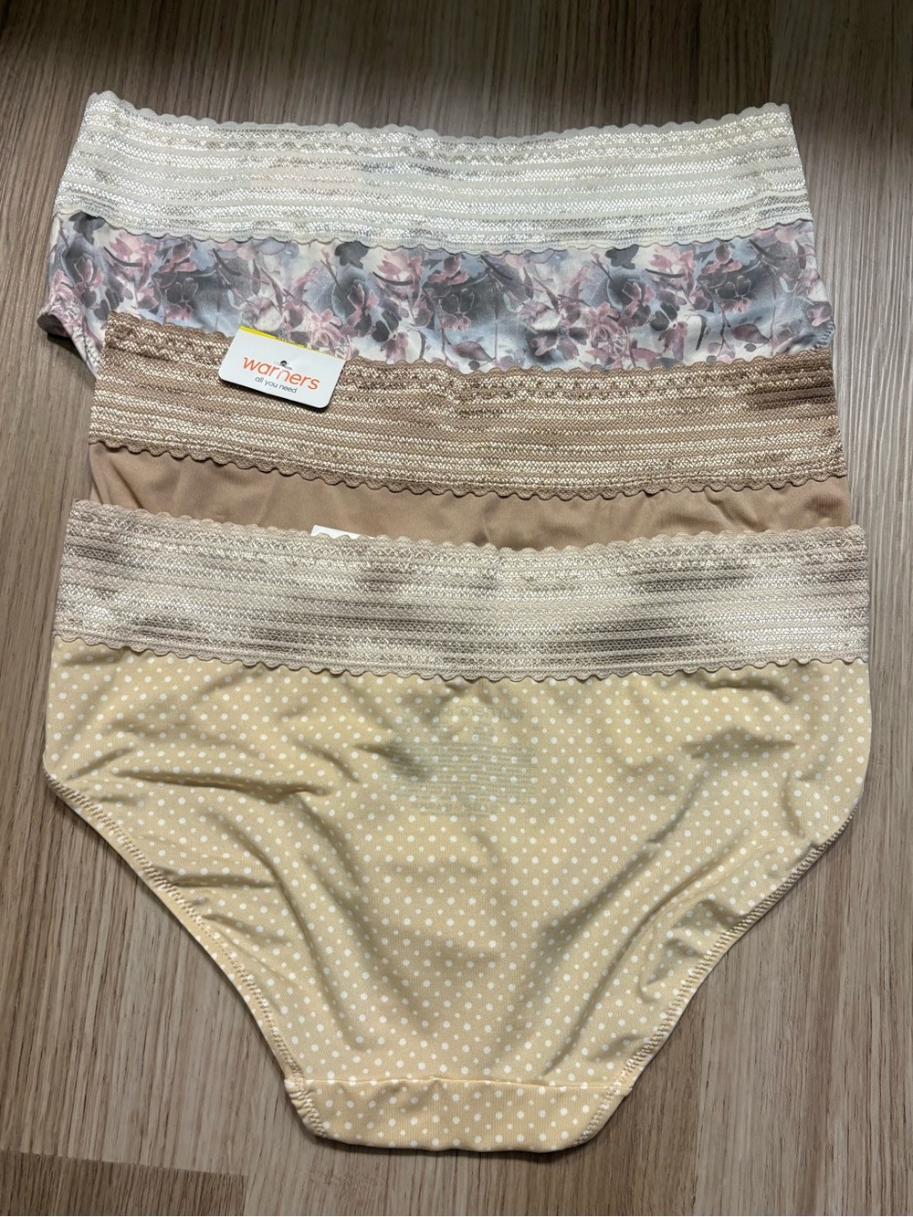 NWT!  Warner's bundle of medium Hipsters microfiber with lace